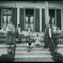 Pflegerinnen und Kinder, Kinderkurheim im Ägerital, ca. 1908