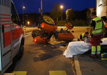Traktor überschlägt sich – drei verletzte Jugendliche
