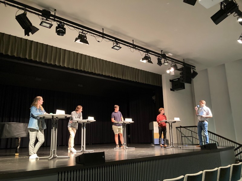 Podiumsdiskussion am Tag der Demokratie an der Kanti Menzingen