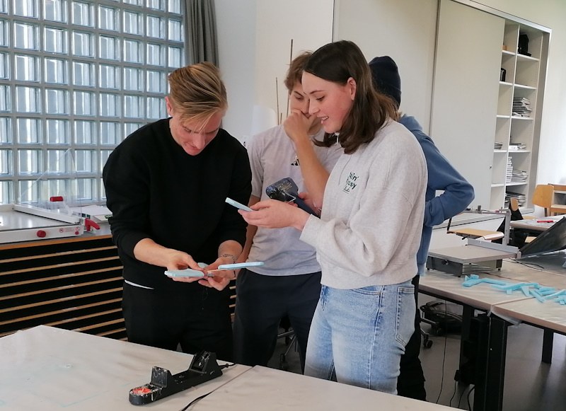 Schüler tüfteln mit Styropor