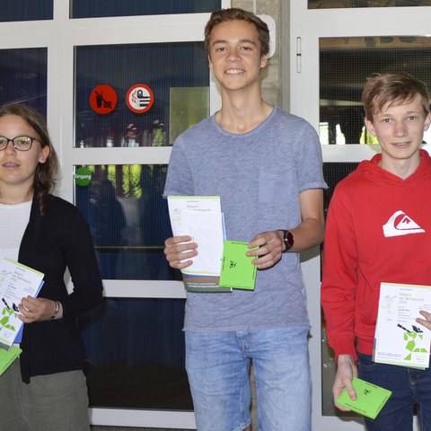 3. Sara Berger, 1. Maximilian Krahn, 2. Dominik Moos (v.l.n.r.)