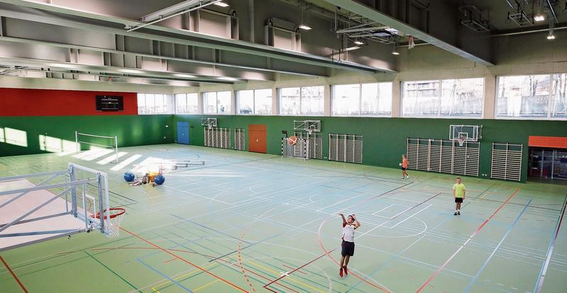 Die neue Dreifachhalle ist wettkampftauglich. Bild: Stefan Kaiser (Zug, 12. Dezember 2018)