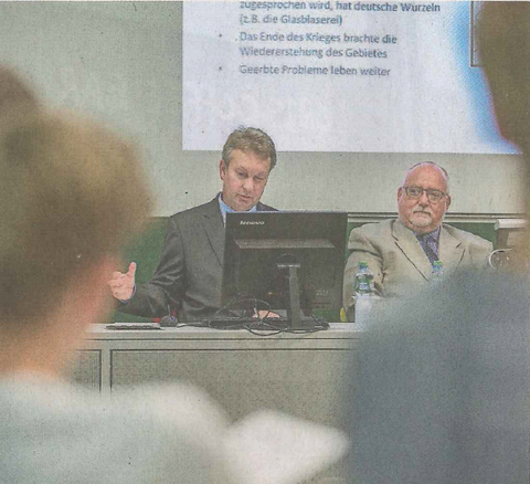 Textblock: Berührungspunkte zweier Länder Textblock: Berührungspunkte zweier Länder