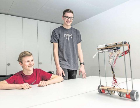 Lead balancierender Roboter mit Bild Lead balancierender Roboter mit Bild