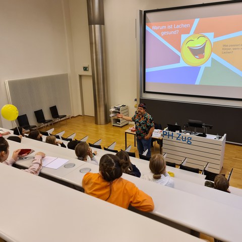 Kinderhochschule 2022: Lachen ist gesund