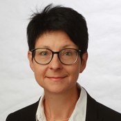 Die Zusammenarbeit zwischen KLP und SHP ist ein Schlüsselgelände der Integration. Wie kann sie gelingen? Erfahrungsberichte aus Zug und Risch zeigen einen Weg. Zwischen den beiden Praxisbeiträgen findet sich ein Interview mit Prof. Kreis von der PH Zürich. Die Zusammenarbeit zwischen KLP und SHP ist ein Schlüsselgelände der Integration. Wie kann sie gelingen? Erfahrungsberichte aus Zug und Risch zeigen einen Weg. Zwischen den beiden Praxisbeiträgen findet sich ein Interview mit Prof. Kreis von der PH Zürich.
