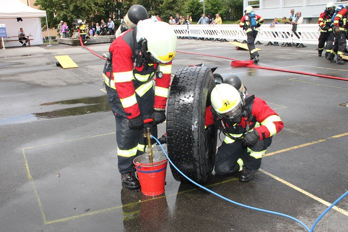 Eimerspritze im Einsatz