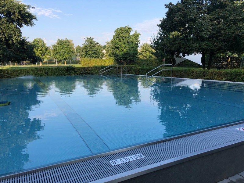Lernschwimm- und Planschbecken ausser Betrieb