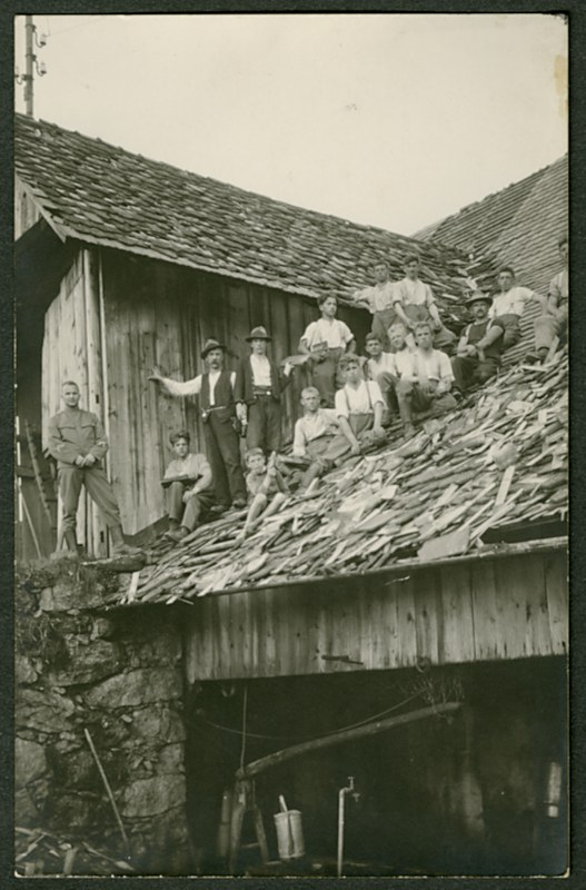 Auch auf dem im Text erwähnten Schultheissenhof in Berchtwil von Kantonsrat Georg Weber (1892–1946) hinterlässt der Hagelschlag seine Spuren, August 1927