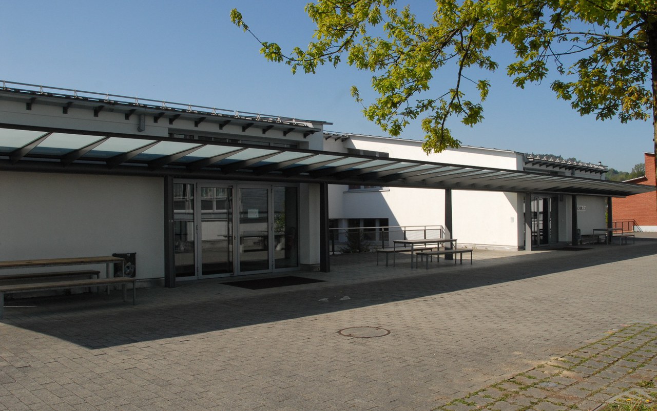 Schulhaus 3