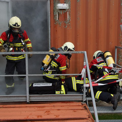 Übung Atemschutz 28.09.2019_011.jpg