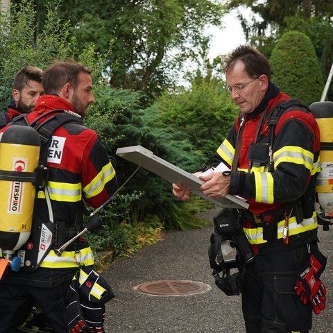 2023-06-26_Übung allg. Feuerwehrdienst_tst_013.jpg