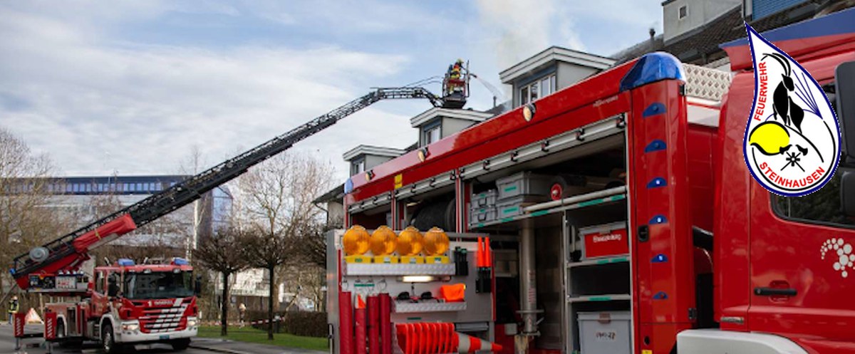 Hubretter vom Stützpunkt unterstützt Feuerwehr Steinhausen