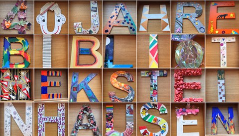Bild Schriftzug Bibliothek
