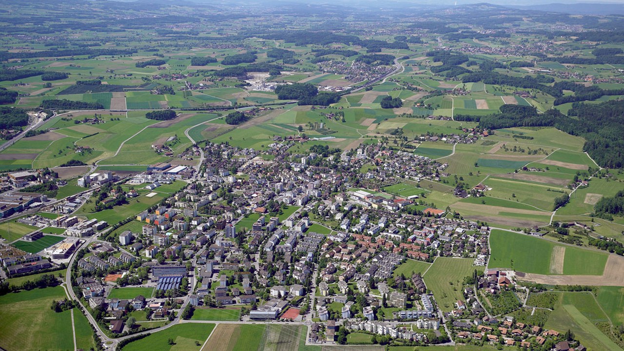 Luftaufnahme der Gemeinde Steinhausen.