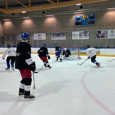 Plausch-Hockey_02_2025-05.jpg